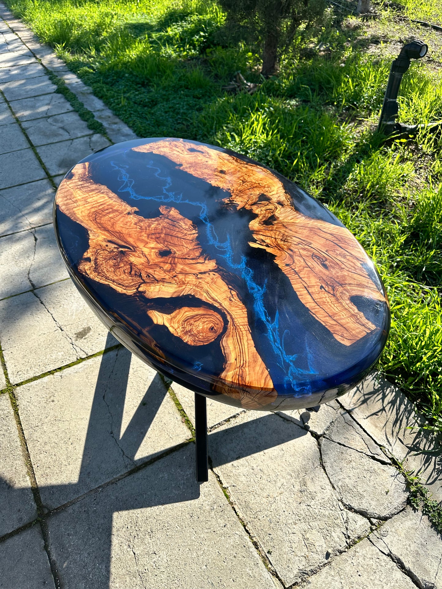Oval Wood and Epoxy Coffee Table - Lightning Bolt design Cyprus